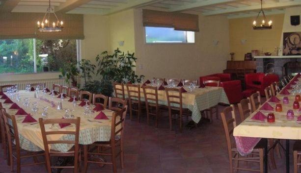 Hotel De France Le Bessat Экстерьер фото