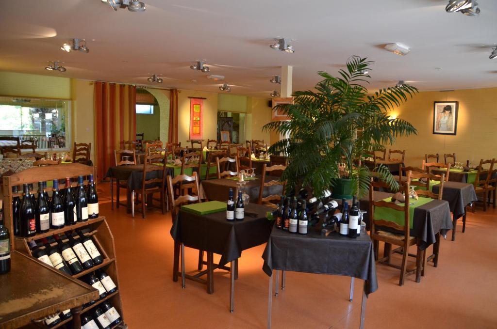 Hotel De France Le Bessat Экстерьер фото